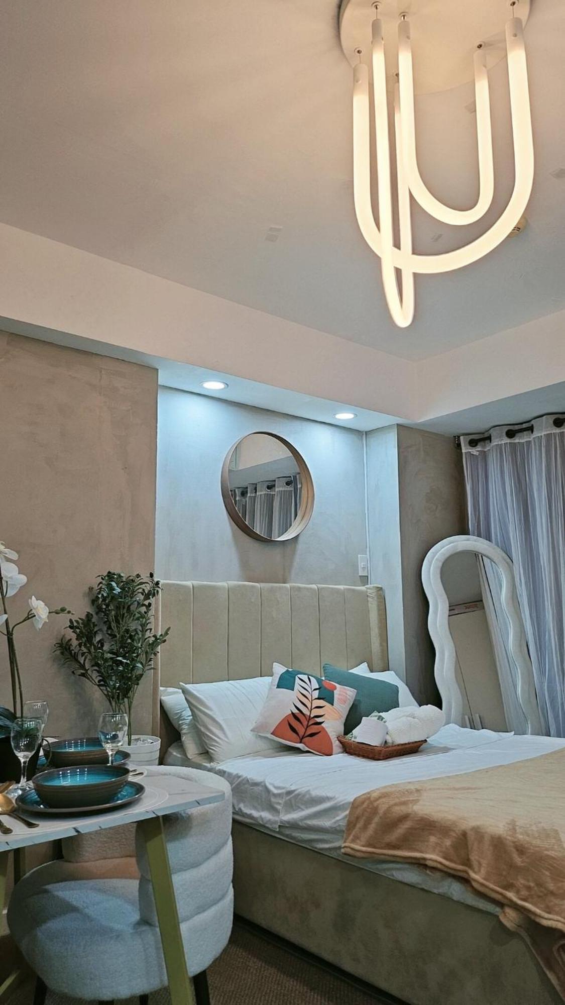 Cozy Azure Urban Residences